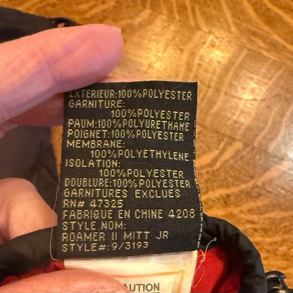 2/$30 Kombi Black Kid's XS Mittens (age 2-6) - Picture 7 of 9